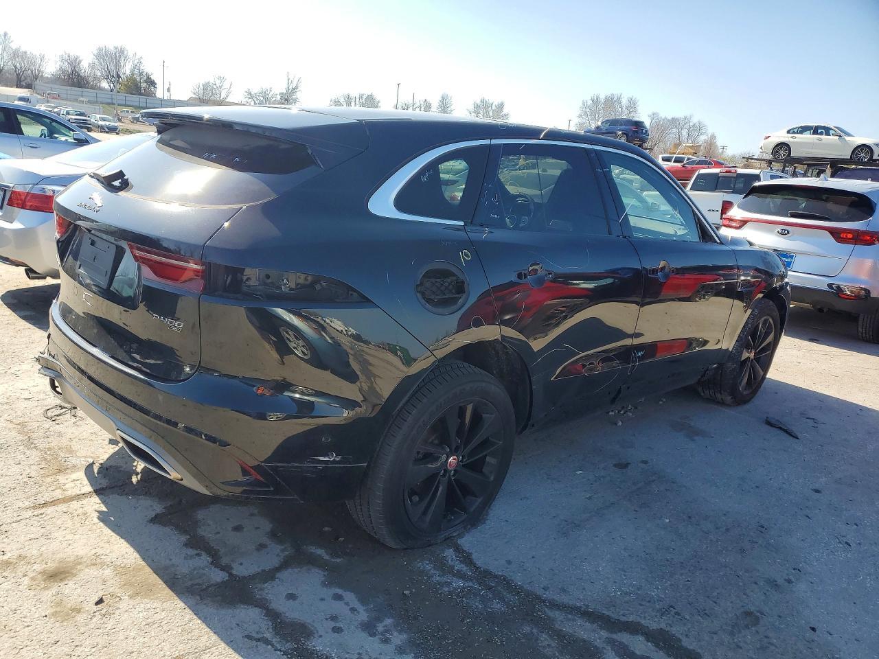 2021 Jaguar F-Pace R-Dynamic S - Фото 3