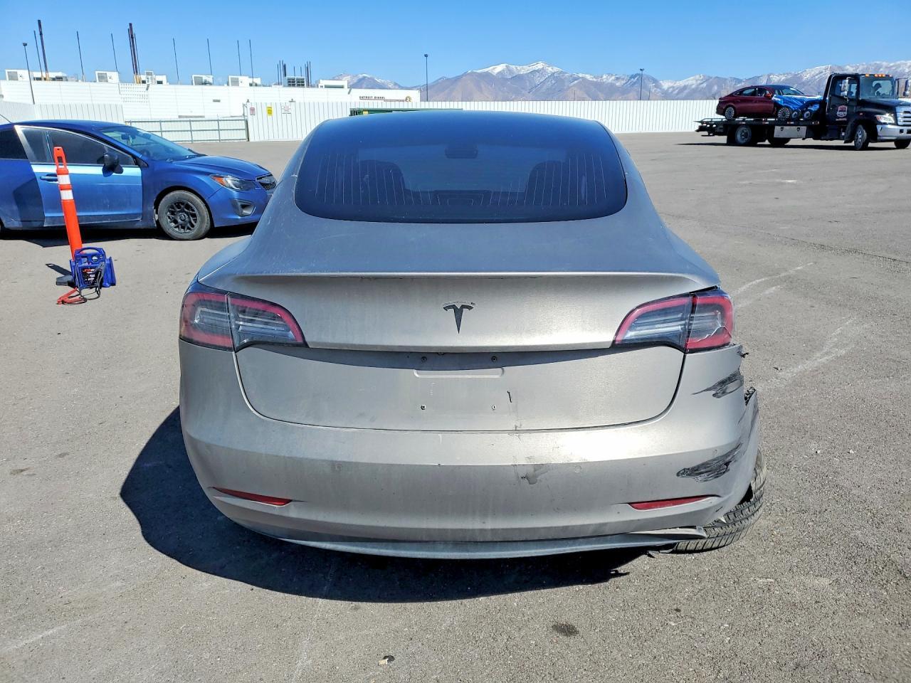 2018 Tesla Model 3 - Фото 6