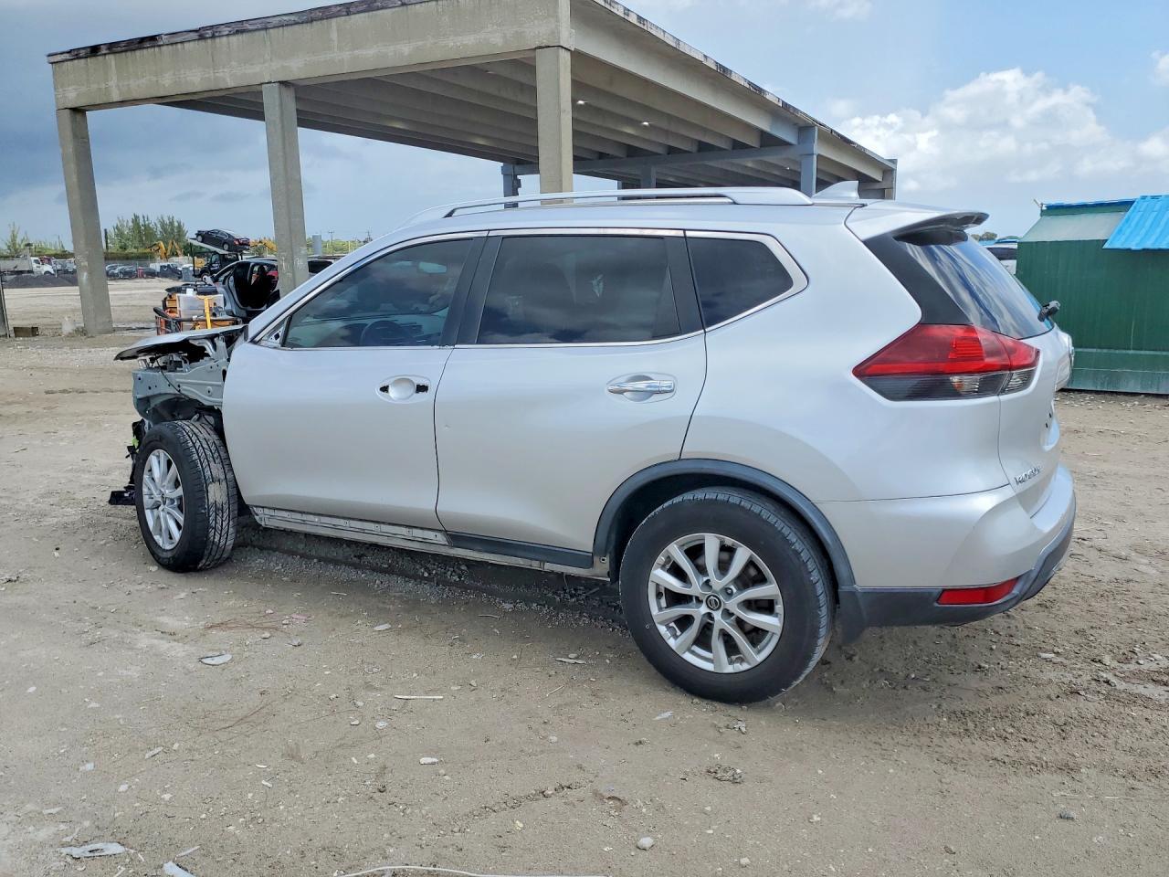 2019 Nissan Rogue S - Фото 2