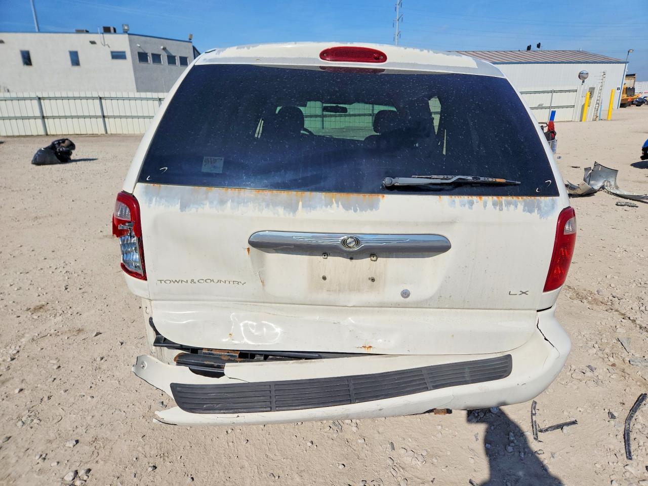 2003 Chrysler Town & Country Lx - Фото 6