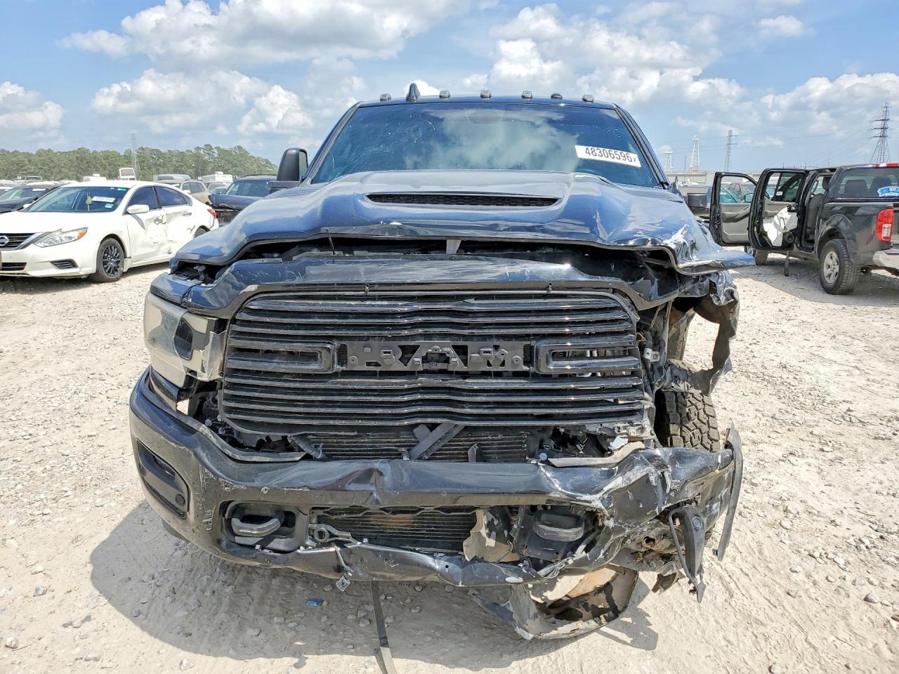 2024 Ram 3500 Laramie - Фото 5