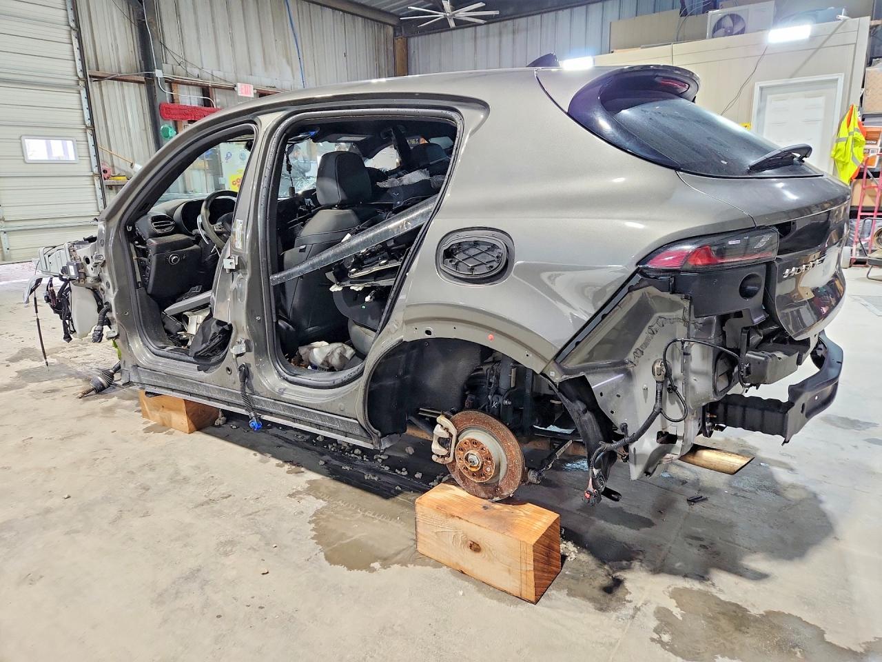 2024 Dodge Hornet R - Image 2