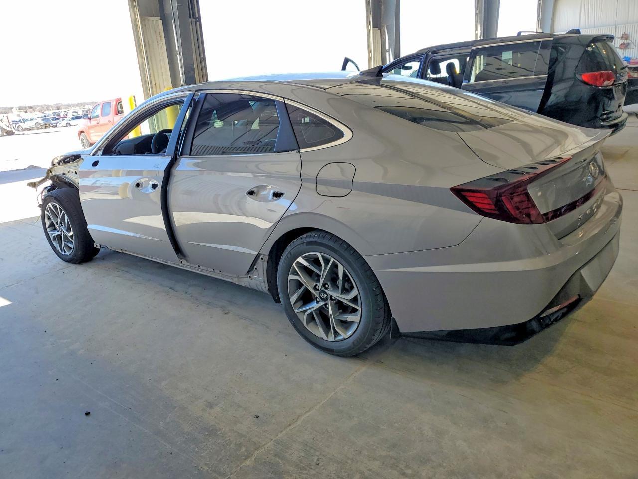 2023 Hyundai Sonata Sel - Фото 2