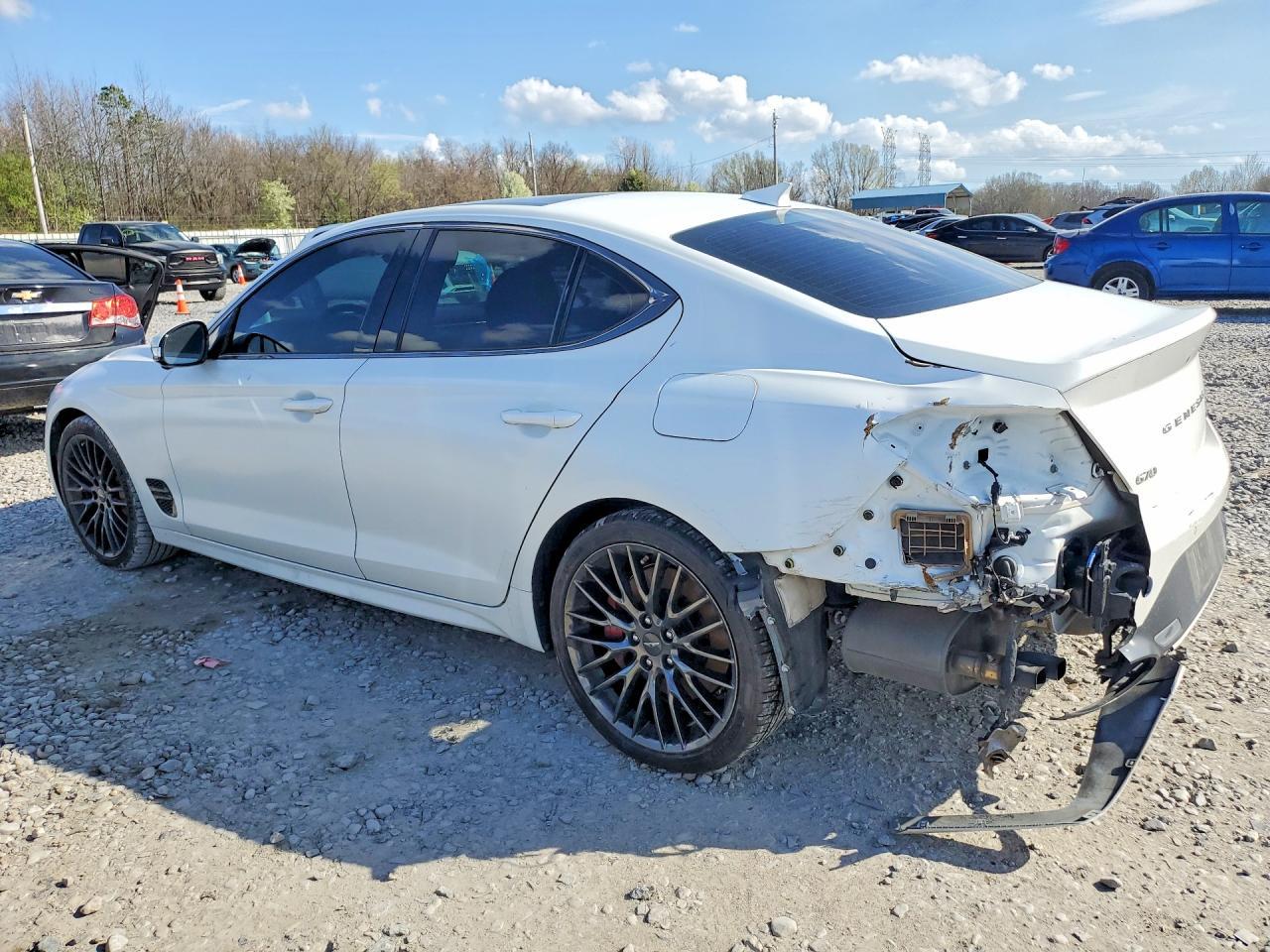 2022 Genesis G70 - Фото 2