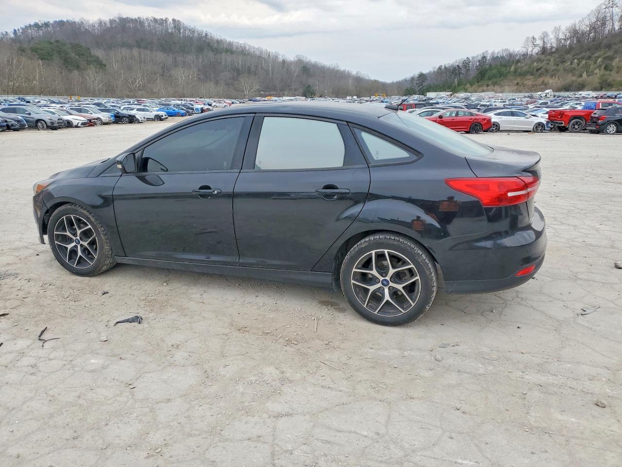 2018 Ford Focus Sel - Фото 2