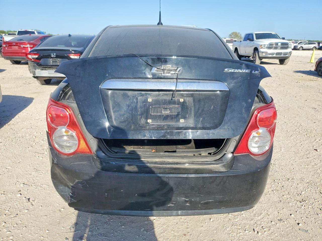 2012 Chevrolet Sonic Lt - Image 6