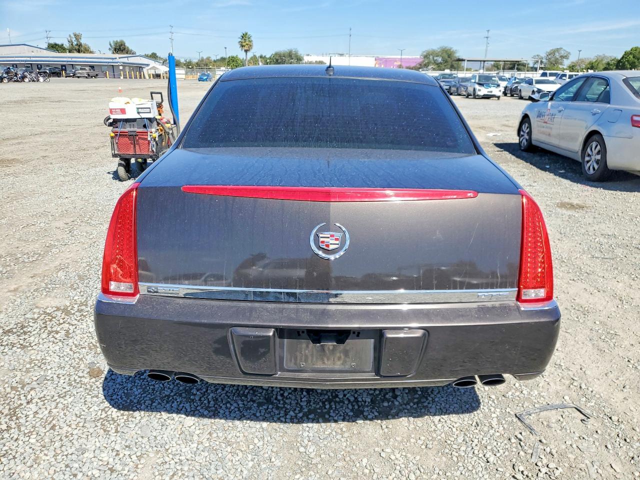2008 Cadillac Dts - Image 6