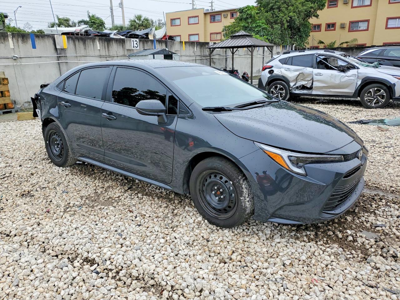 2026 Toyota Corolla Hybrid Le - Image 4