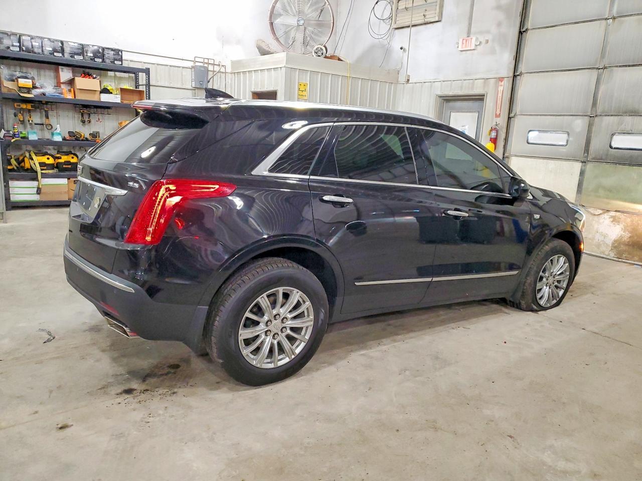 2017 Cadillac Xt5 - Image 3