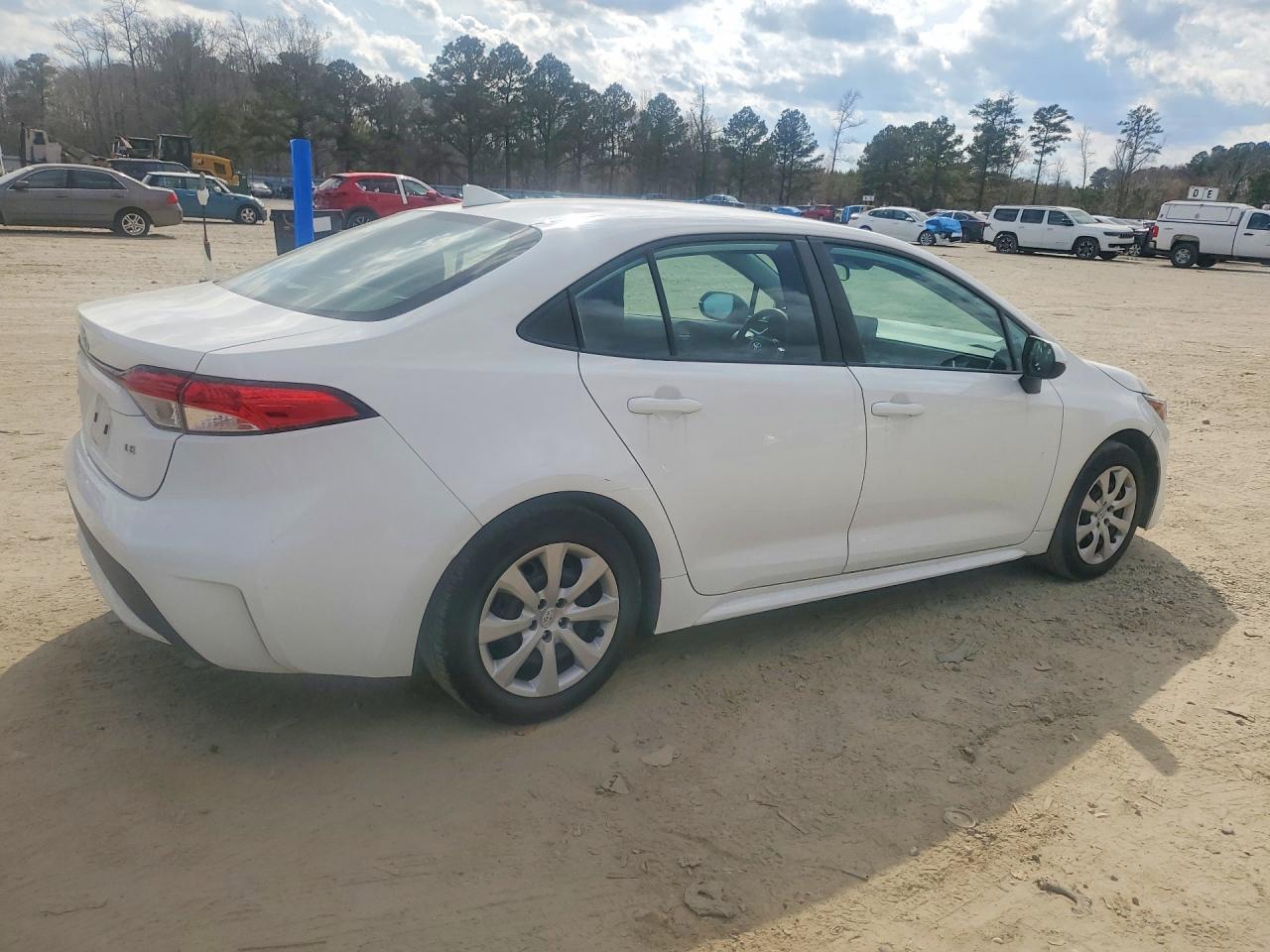 2022 Toyota Corolla Le - Фото 3