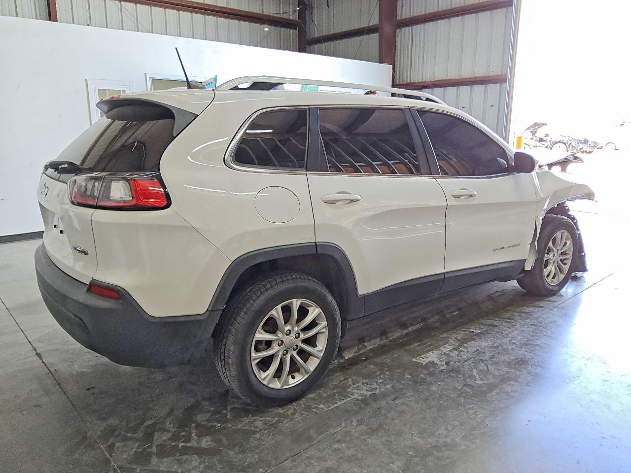 2019 Jeep Cherokee Latitude - Фото 3