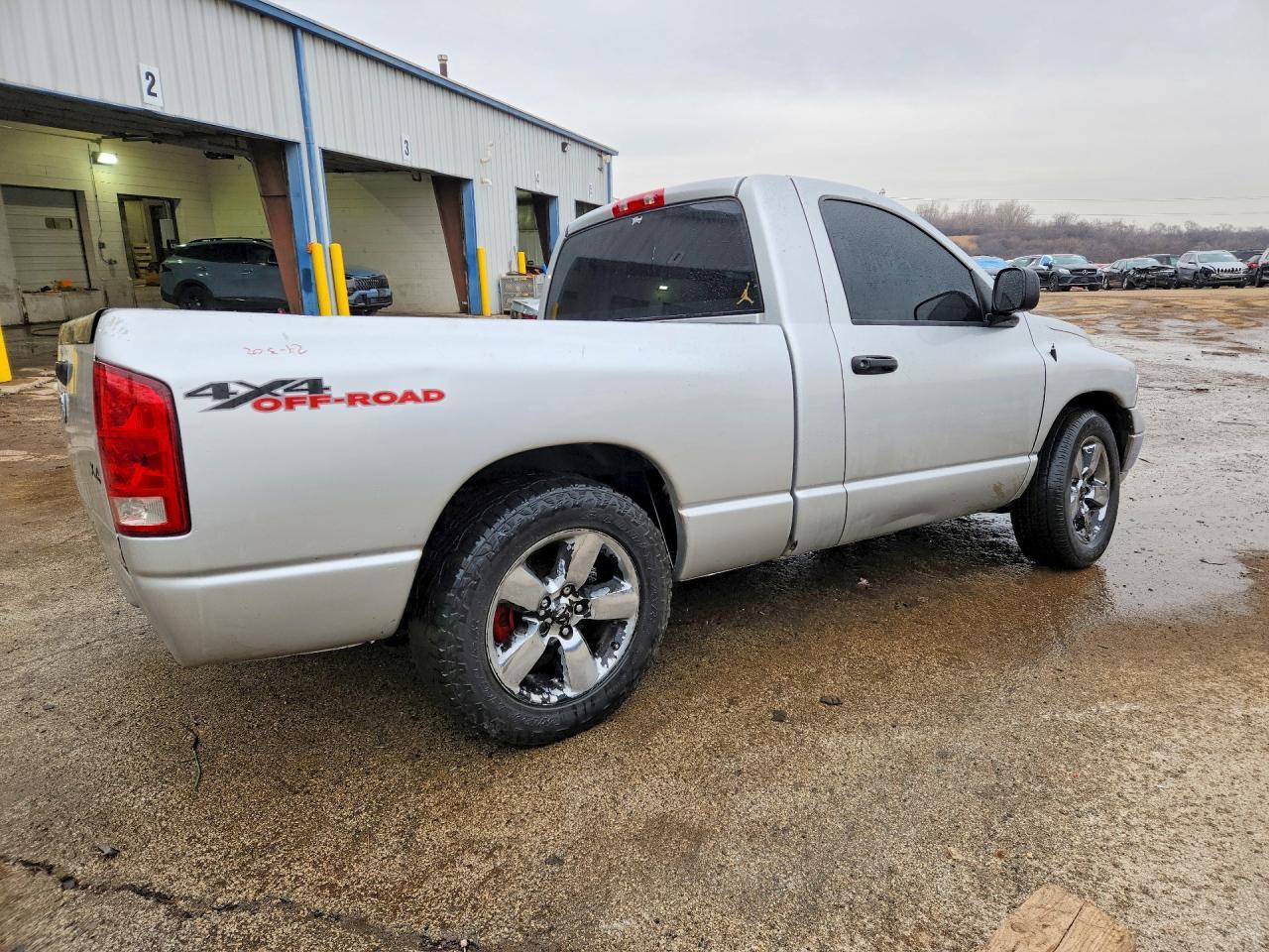 2004 Dodge Ram 1500 St - Фото 3