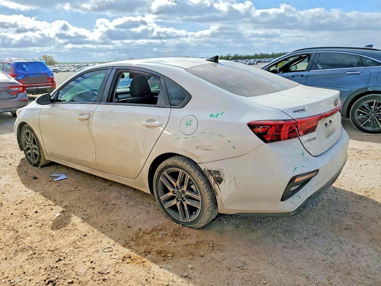 2019 Kia Forte S - Image 2