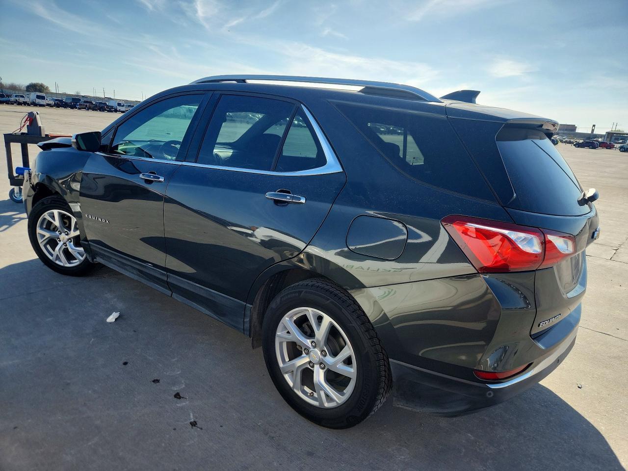 2018 Chevrolet Equinox Premier - Image 2