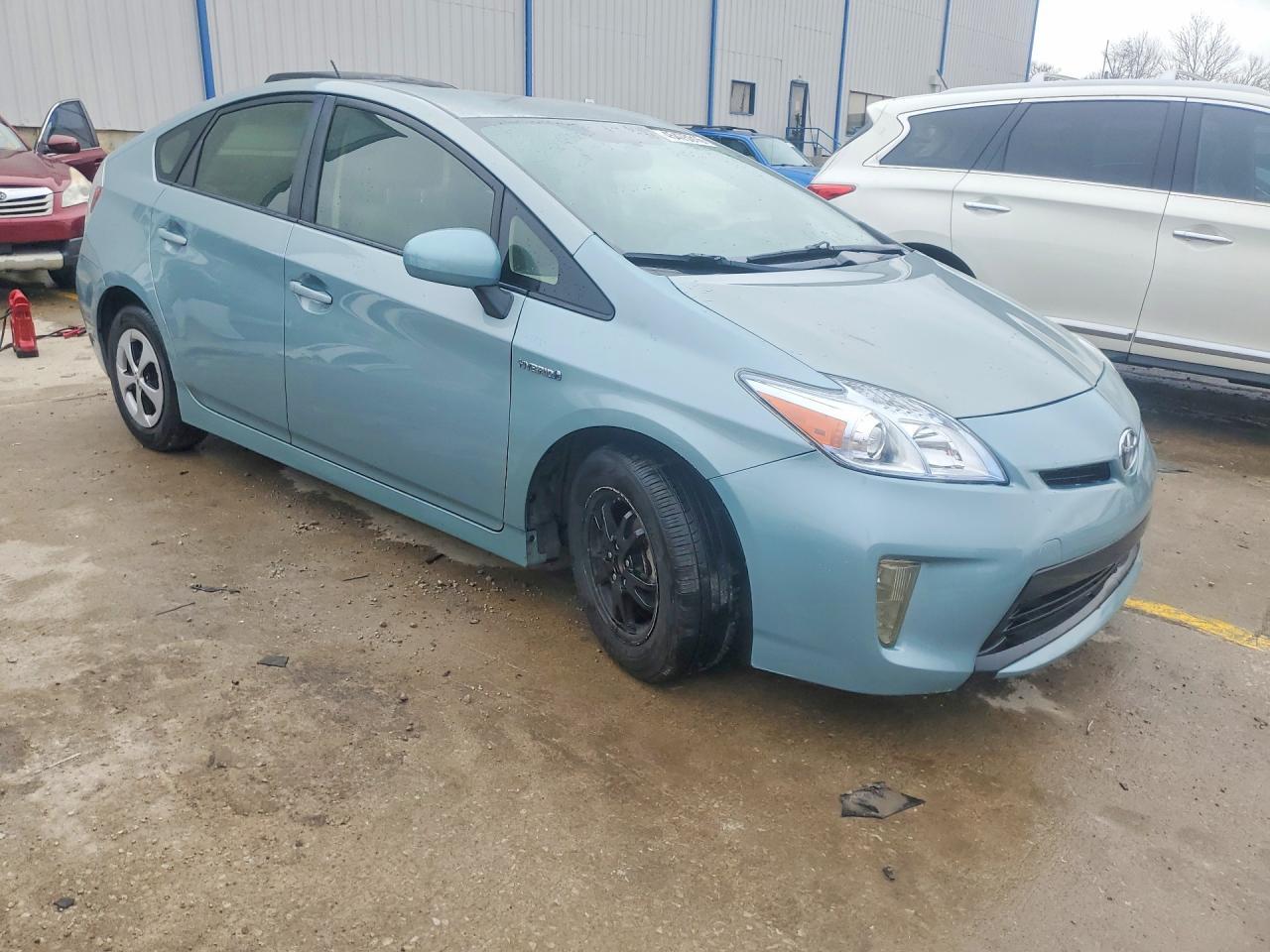 2013 Toyota Prius Two - Фото 4