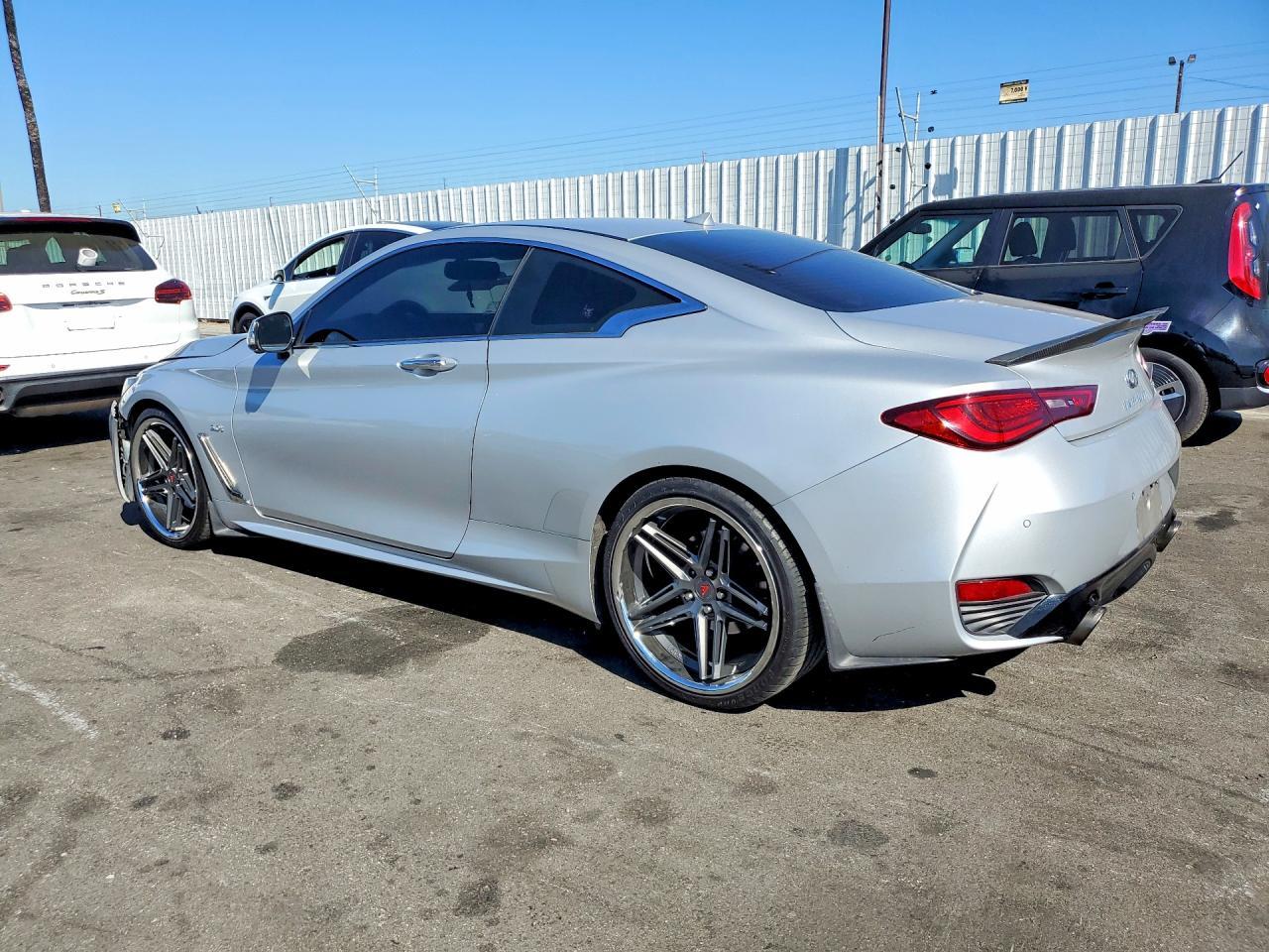 2017 Infiniti Q60 3.0T Premium - Фото 2