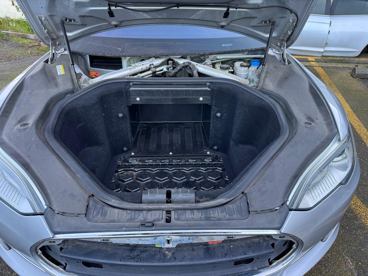 2013 Tesla Model S - Image 7