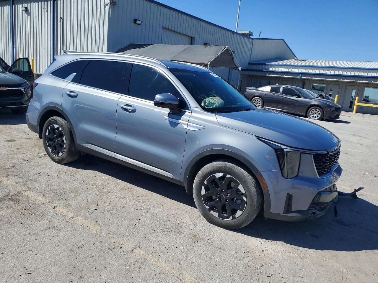 2025 Kia Sorento S - Фото 4