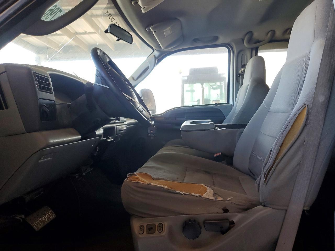 2004 Ford F250 Super Duty - Image 7