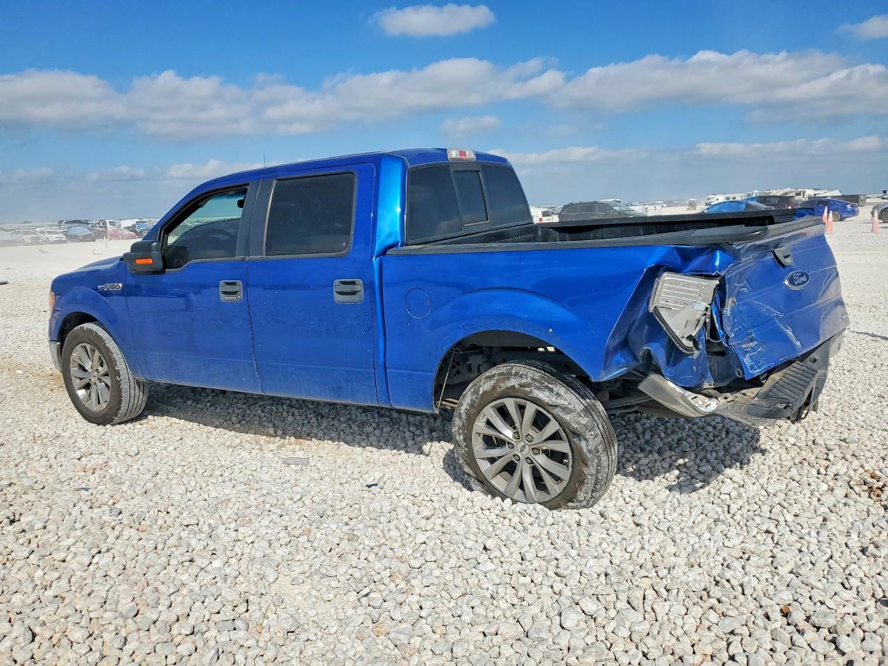 2014 Ford F150 Supercrew - Фото 2