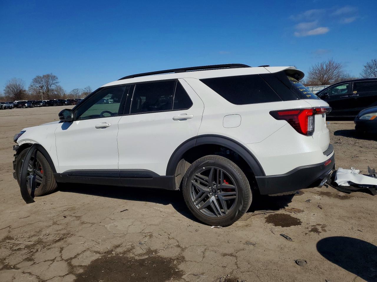 2025 Ford Explorer St - Фото 2