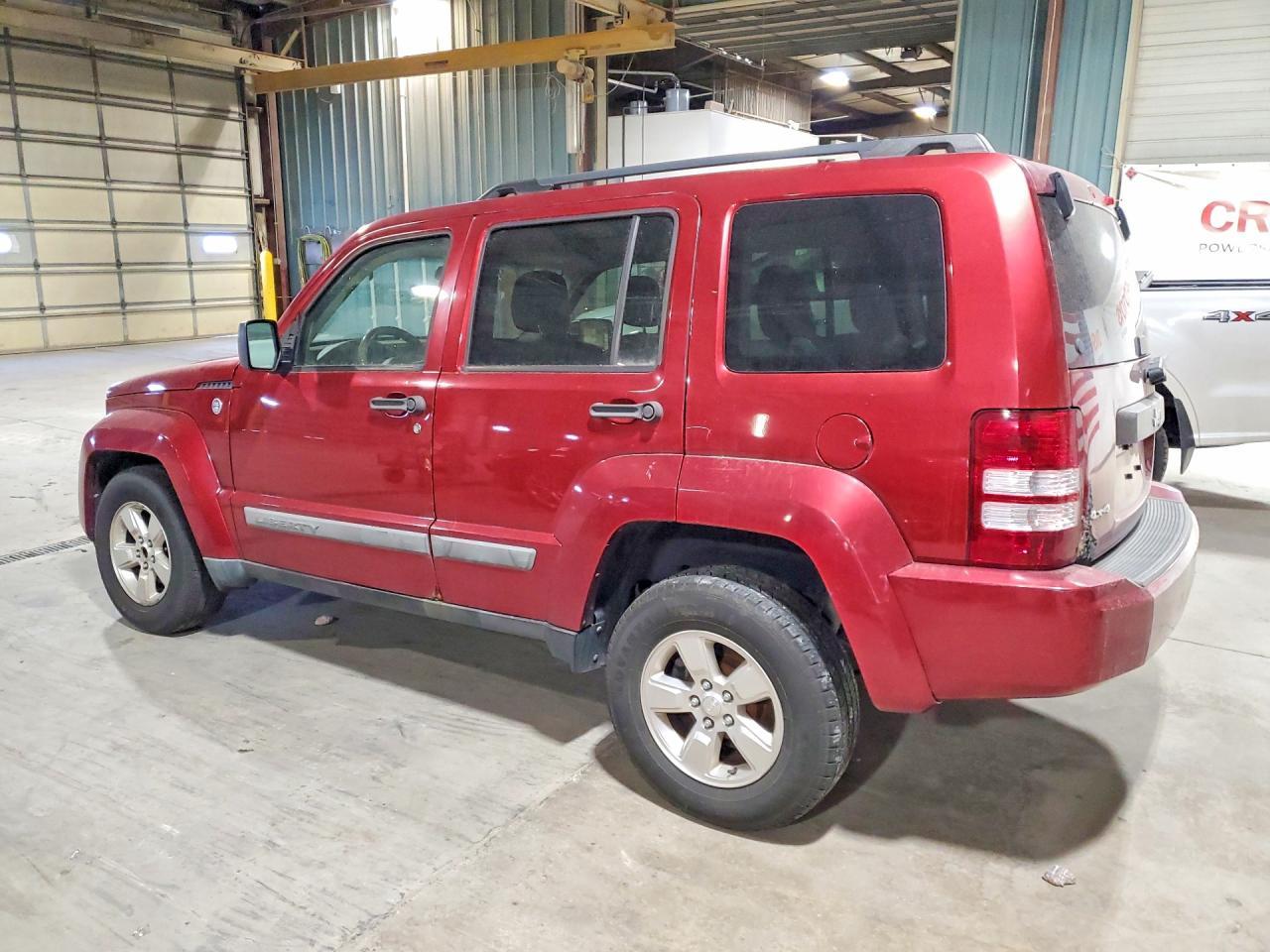 2011 Jeep Liberty Sport - Фото 2