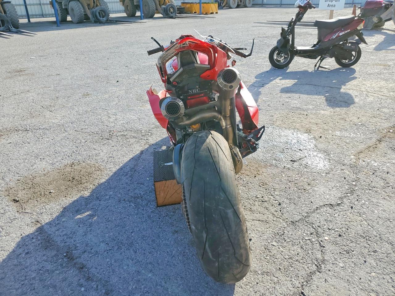 2024 Ducati Panigale V4S - Фото 4