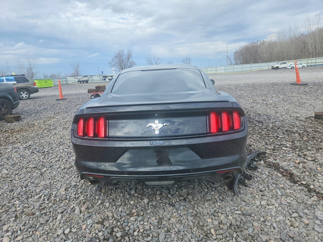 2015 Ford Mustang - Image 6