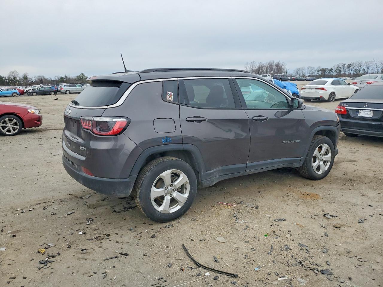 2021 Jeep Compass Latitude - Фото 3