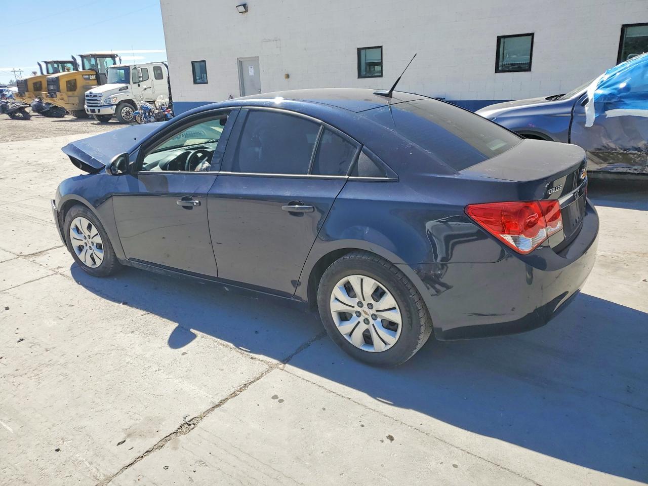 2014 Chevrolet Cruze Ls - Фото 2