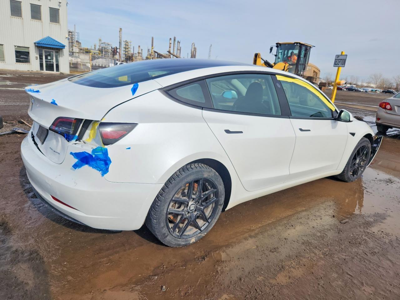 2023 Tesla Model 3 - Фото 3
