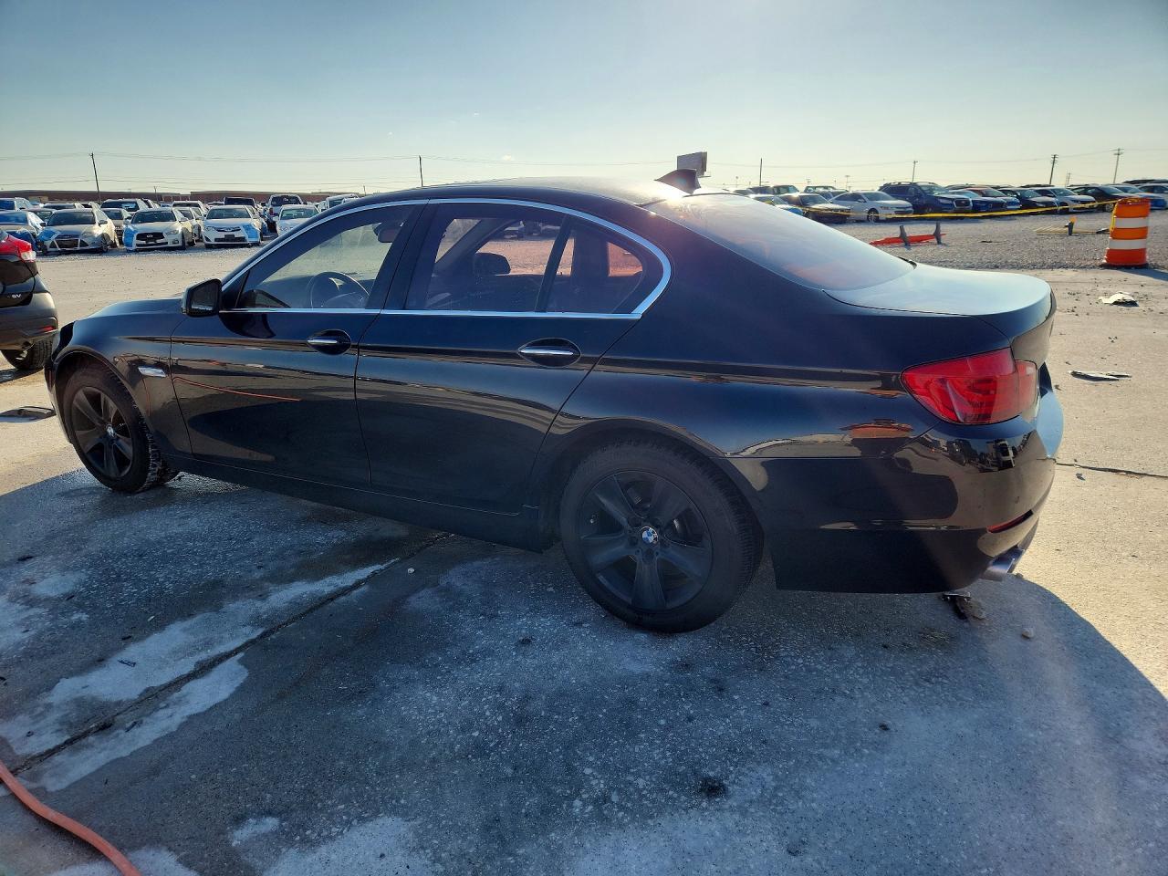 2011 BMW 528 I - Image 2