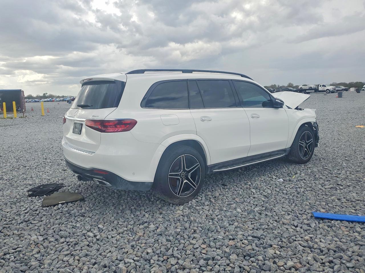 2024 Mercedes-Benz Gls 450 4Matic - Image 3