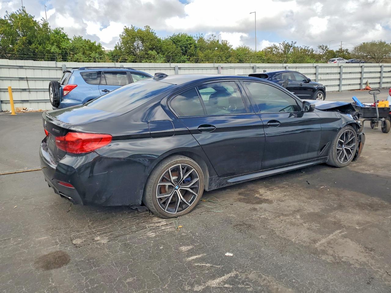 2021 BMW M550Xi - Image 3