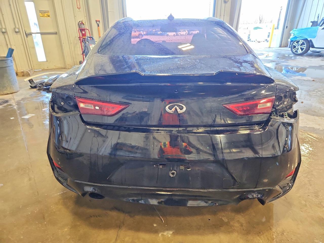 2017 Infiniti Q60 3.0T Premium - Фото 6