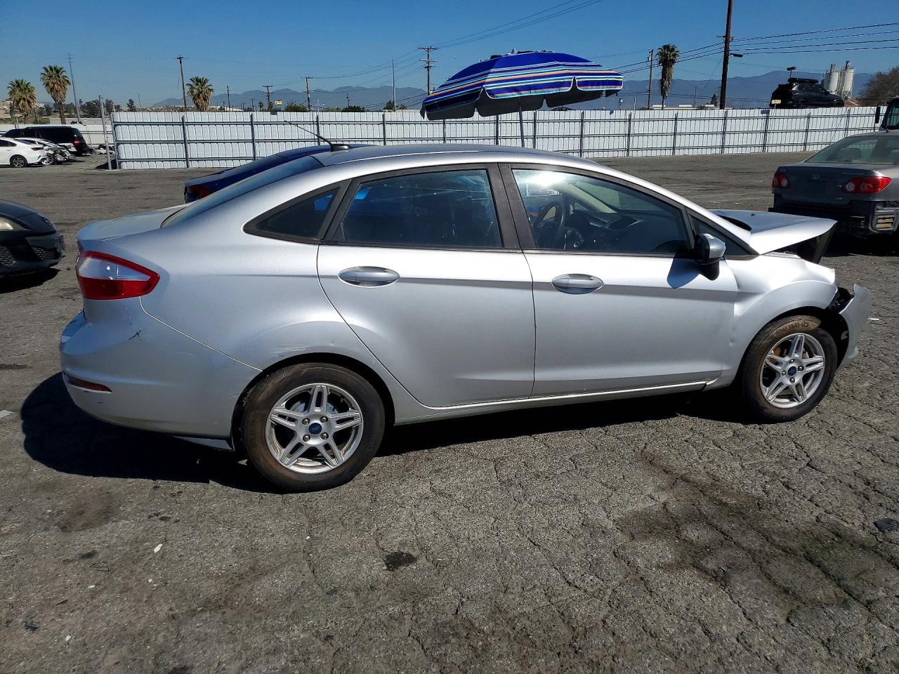 2017 Ford Fiesta Se - Image 3