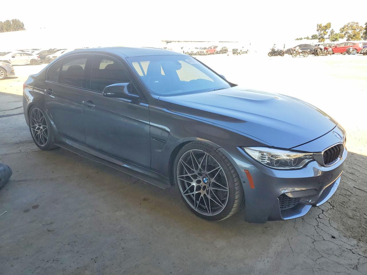 2017 BMW M3 - Фото 4