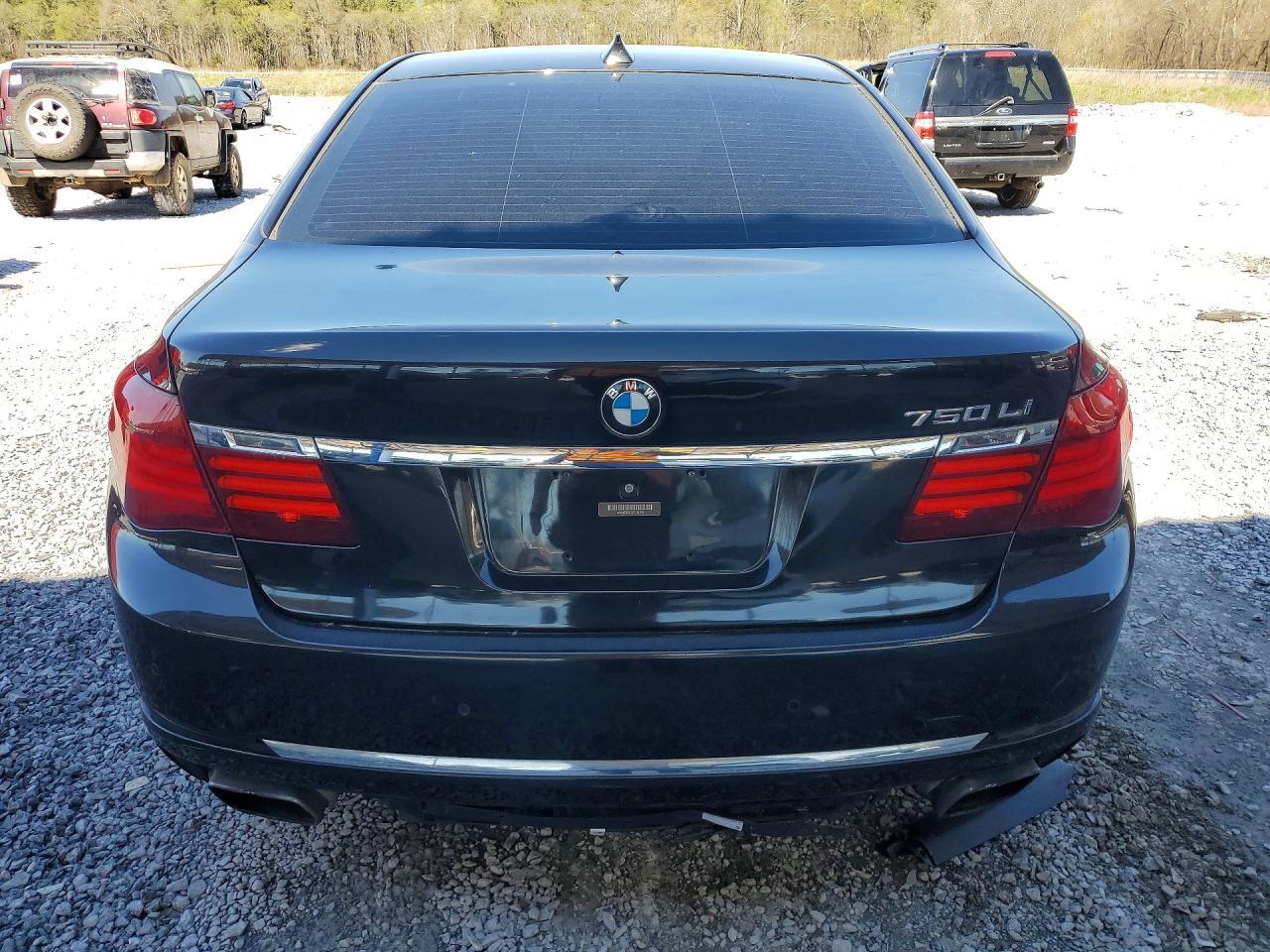 2014 BMW 750 Li - Фото 6