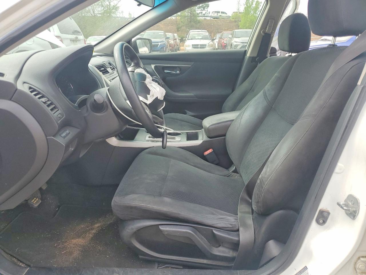 2015 Nissan Altima 2.5 S - Image 7