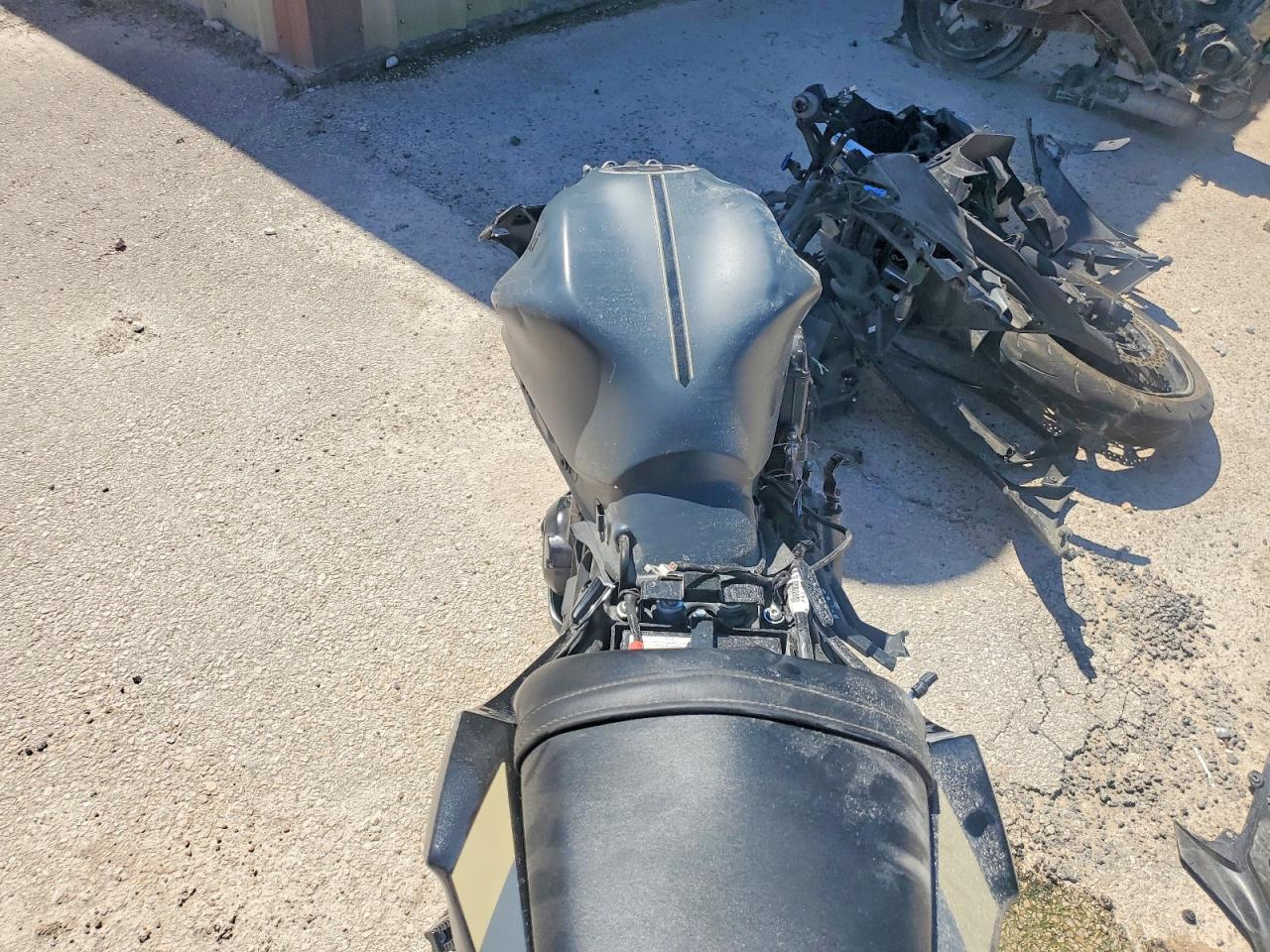 2024 Kawasaki Ex650 R - Image 6