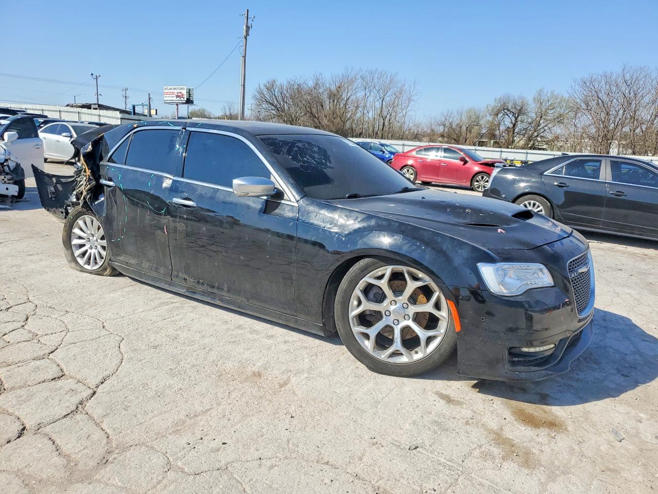 2019 Chrysler 300C - Фото 4