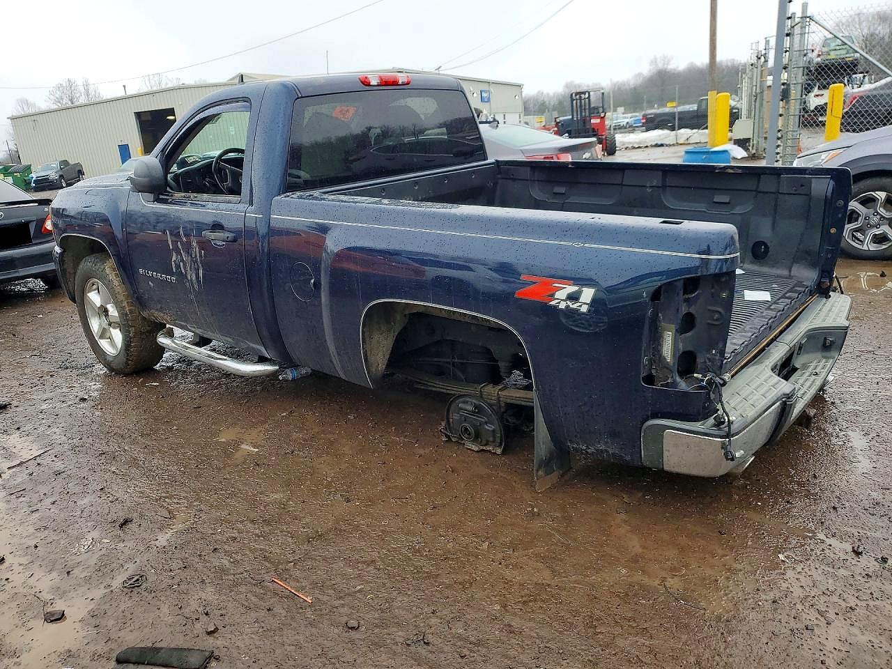 2011 Chevrolet Silverado K1500 Lt - Фото 2