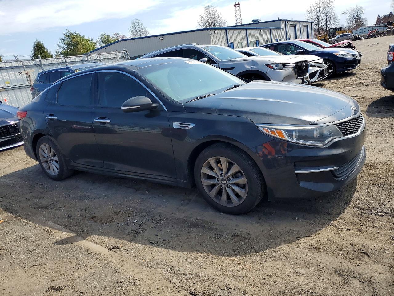 2017 Kia Optima Ex - Image 4
