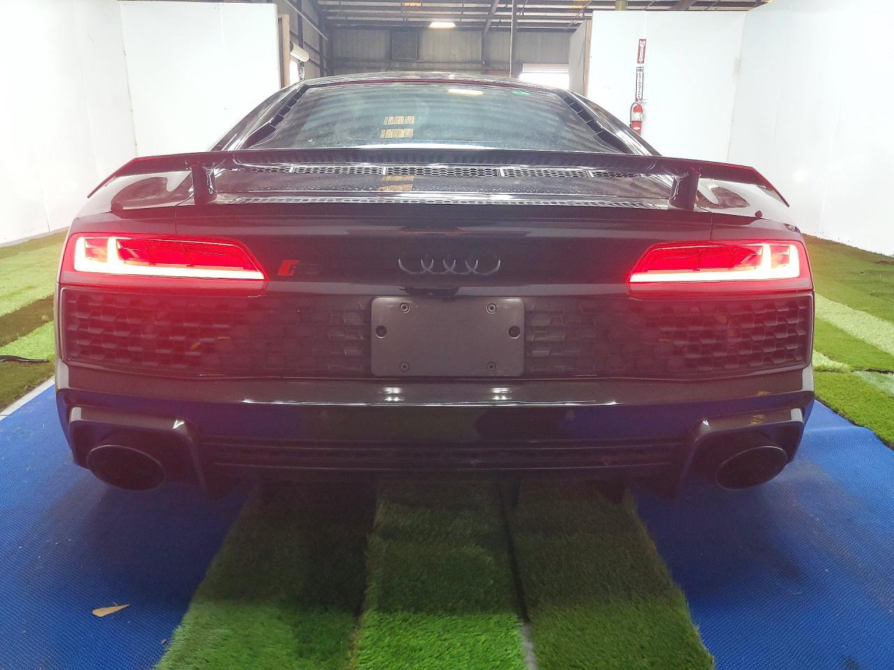 2021 Audi R8 - Фото 6