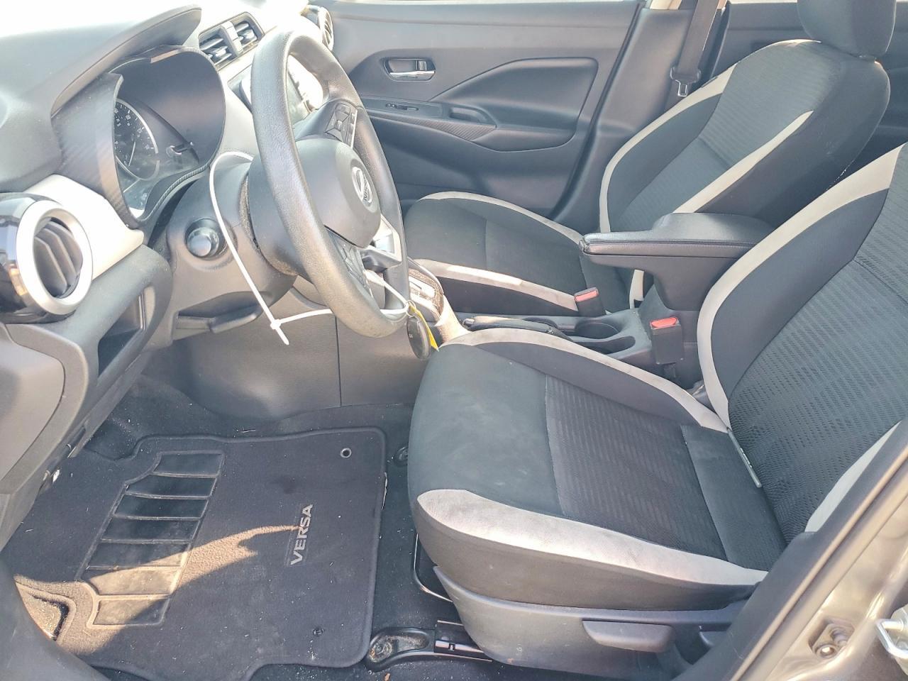 2020 Nissan Versa Sv - Image 7