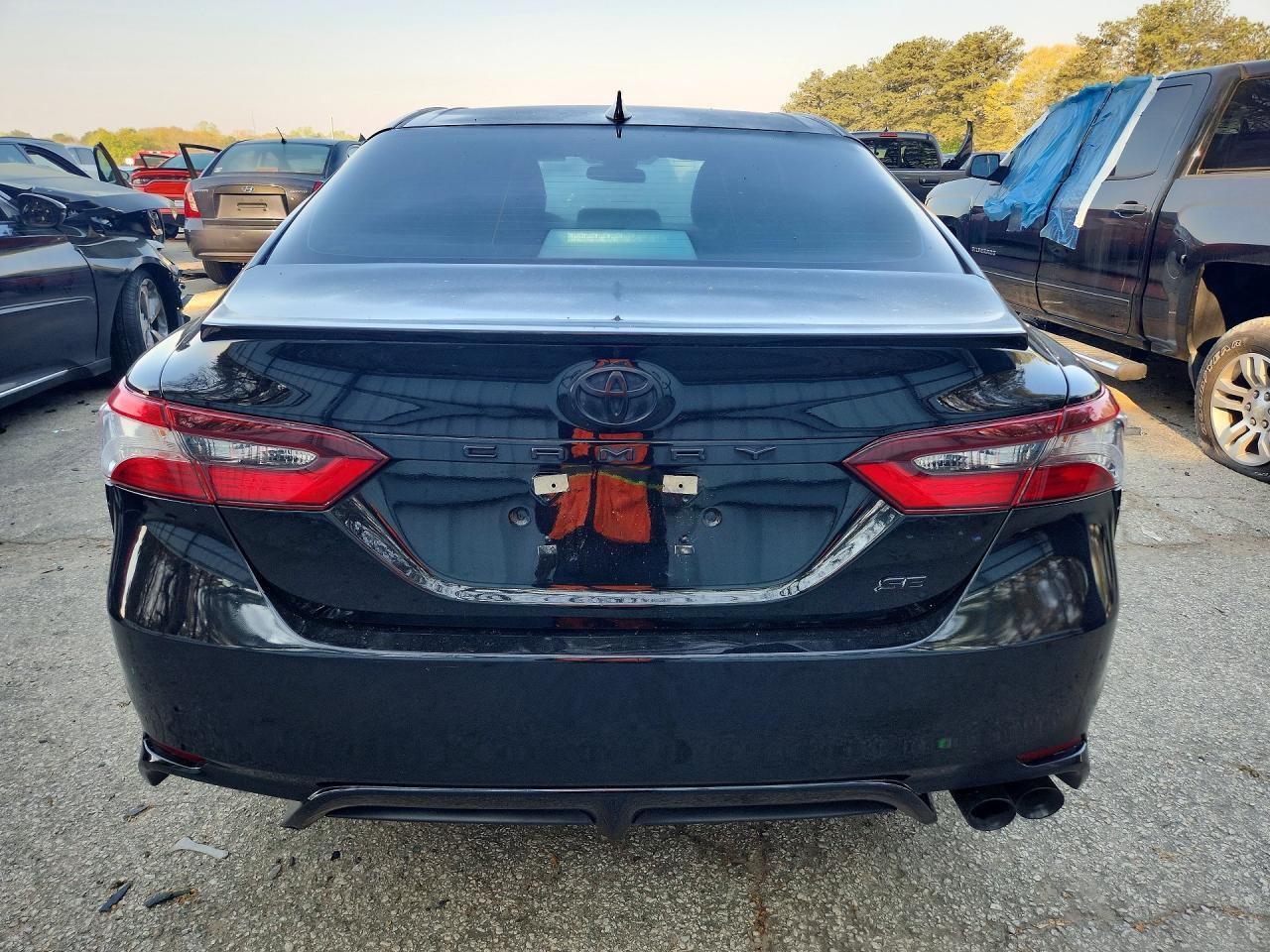 2022 Toyota Camry Se - Фото 6