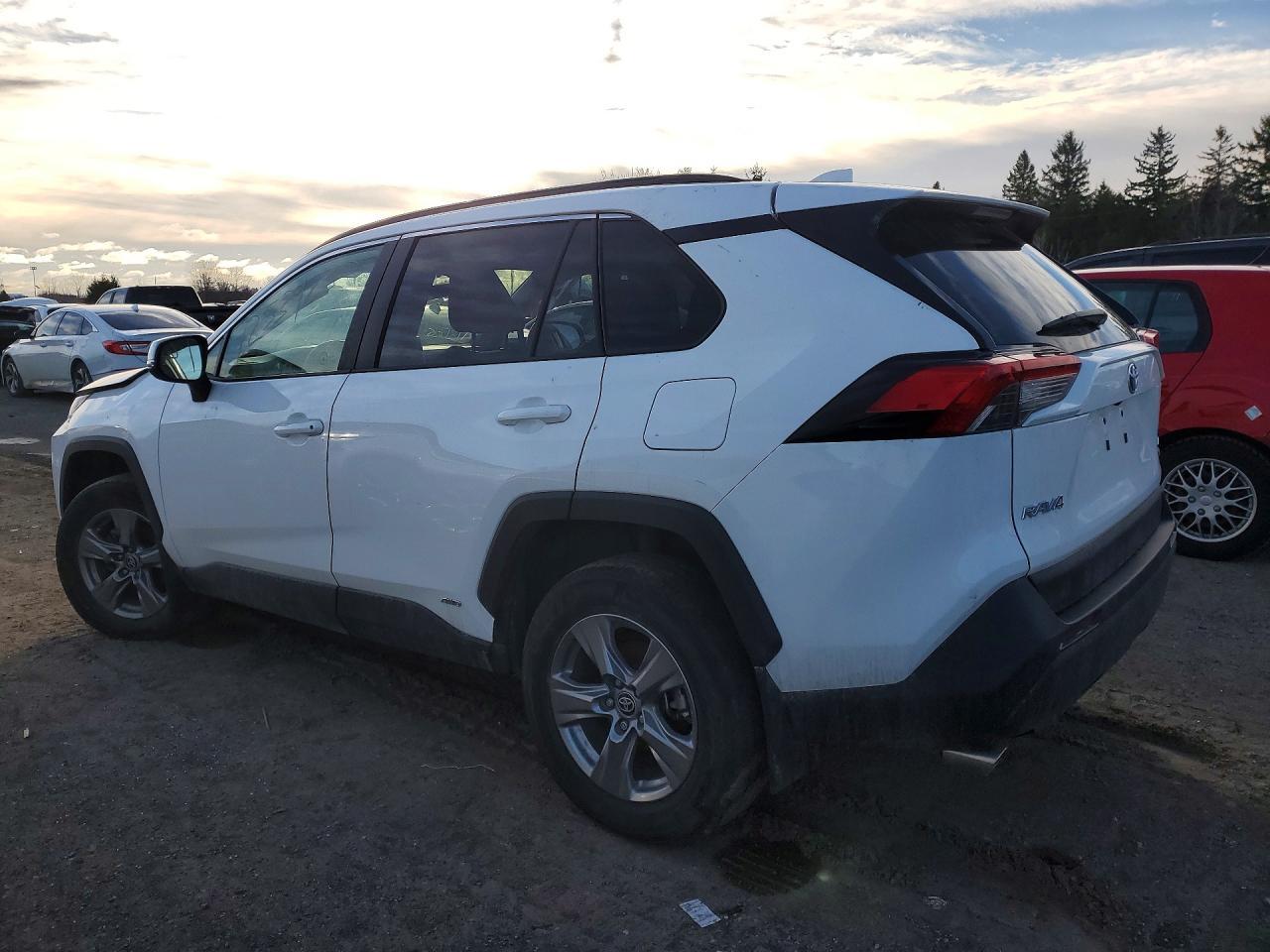 2024 Toyota Rav4 Hybrid Le - Фото 2
