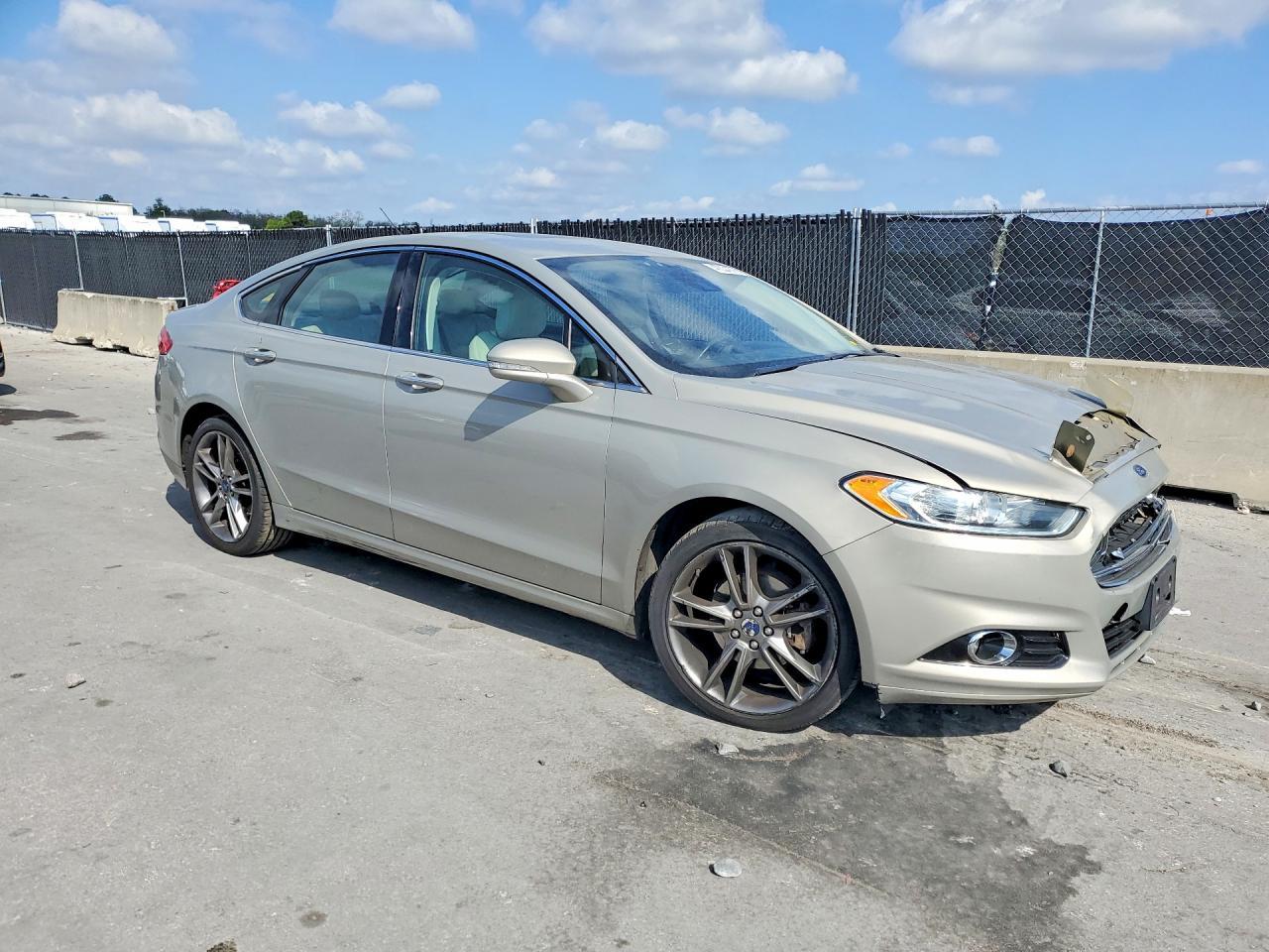 2015 Ford Fusion Titanium - Image 4