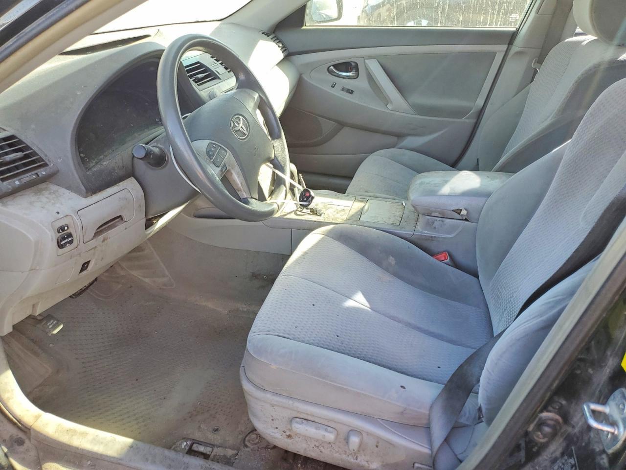 2011 Toyota Camry Le - Фото 7
