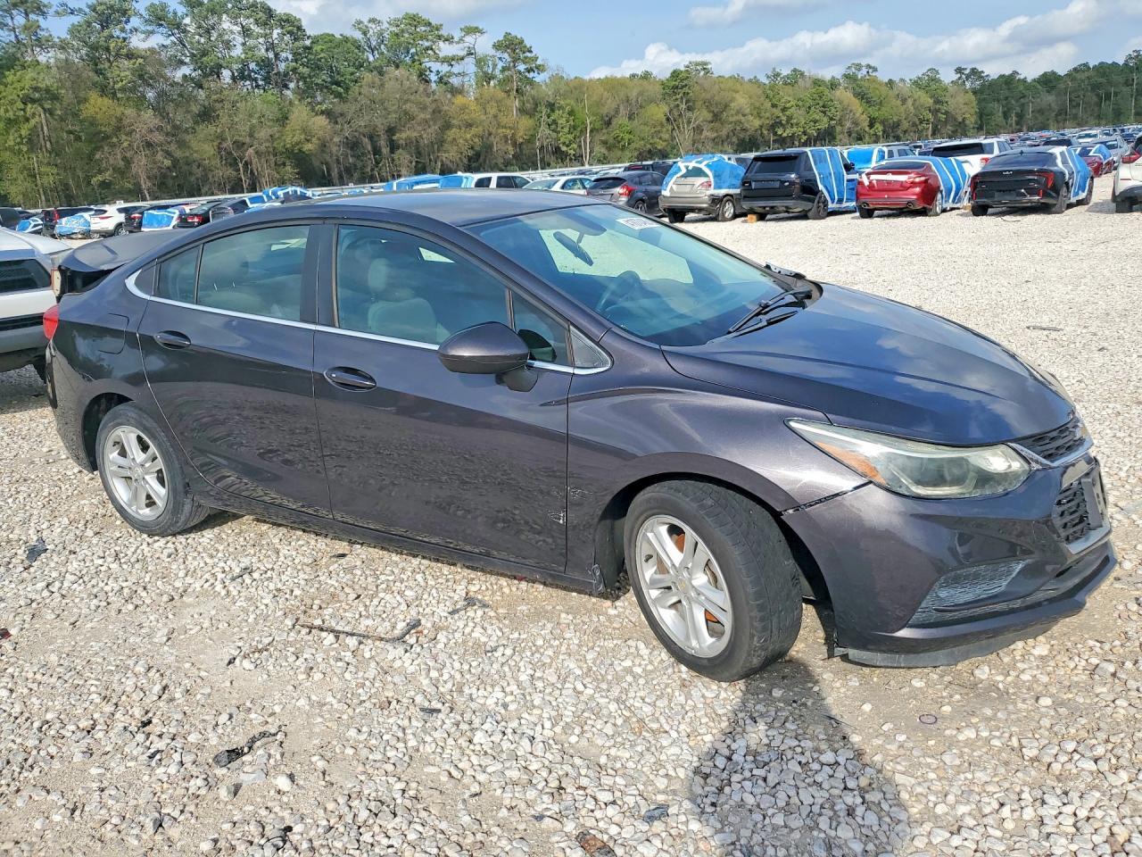 2017 Chevrolet Cruze Lt - Фото 4
